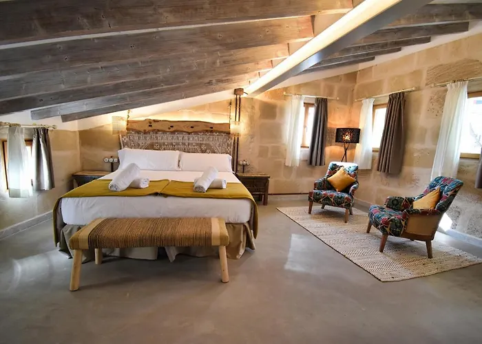 Calvario Plaza Польенса